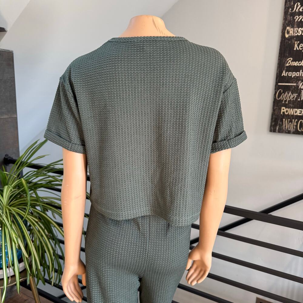 NWT Francesca’s Julia Hunter Green Waffle Knit Lounge Set, Top & Bottom - Small - Picture 14 of 16